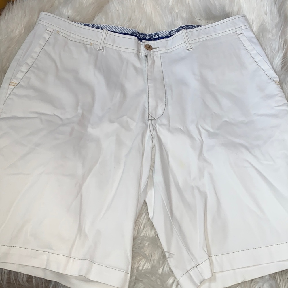 Men’s Tommy bahama white shorts
